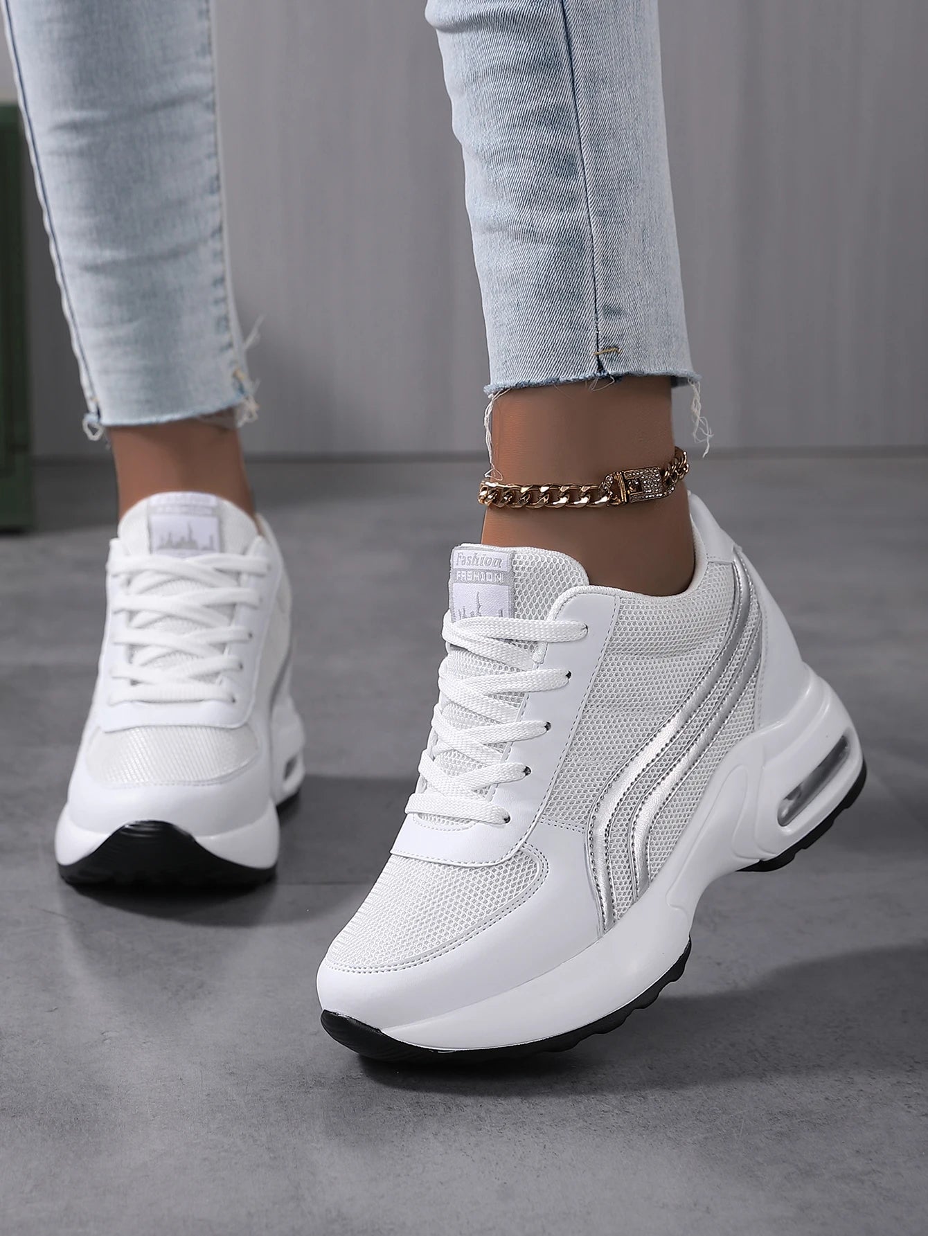 Women's Casual Sports Shoes with Air Cushion and Lace-up Closure
