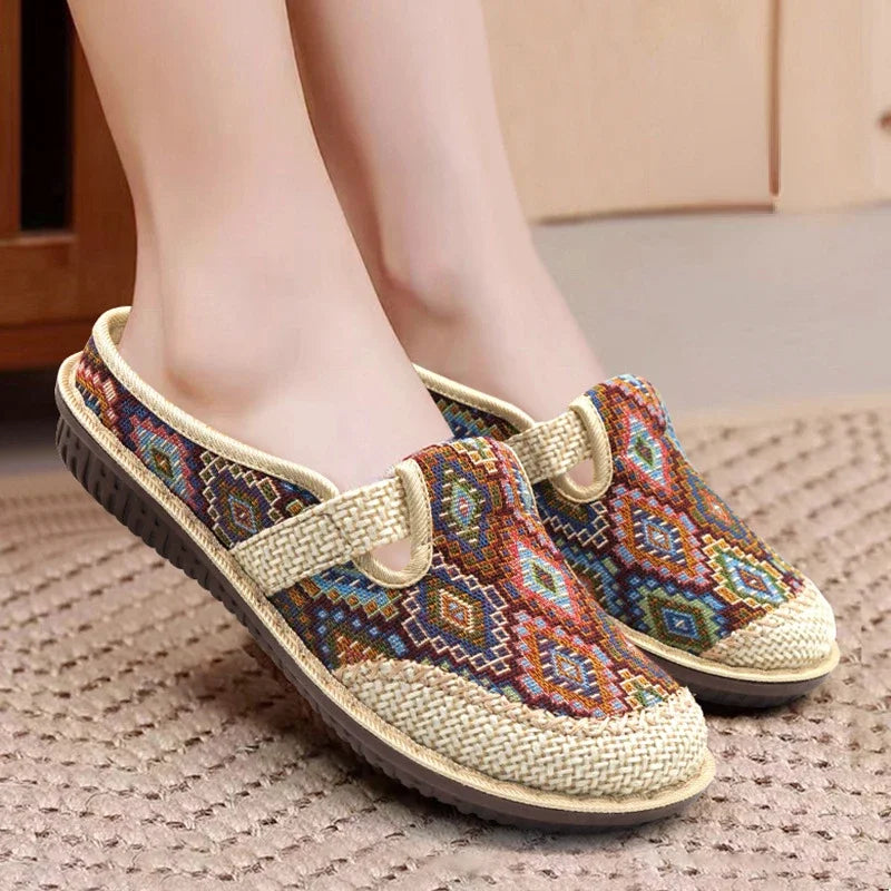 Fashion Women's Ethnic Style Embroidered Linen Casual Slippers Breathable Outdoor Shoes for Women