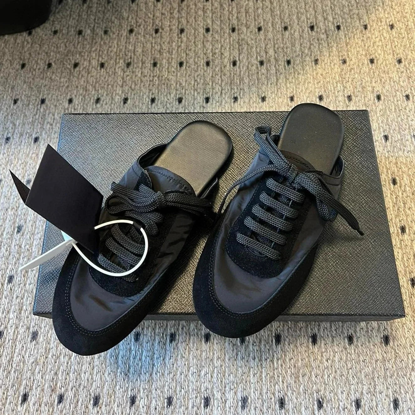GUANSIYAO Spring Casual Suede Lace-Up Tennis Shoes for Women