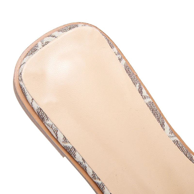 Comfortable Anti-Slip Slippers for Women with Stylish Letter Print
