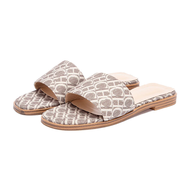 Comfortable Anti-Slip Slippers for Women with Stylish Letter Print